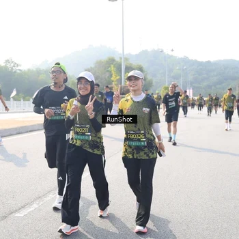 Runner Photo 6930329