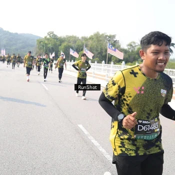 Runner Photo 6930330