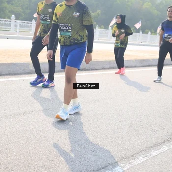 Runner Photo 6930346
