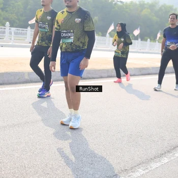 Runner Photo 6930352