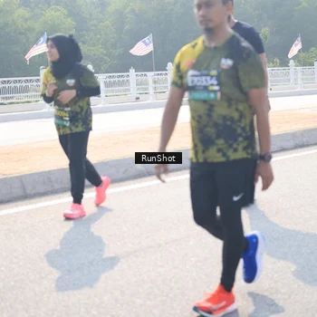 Runner Photo 6930355