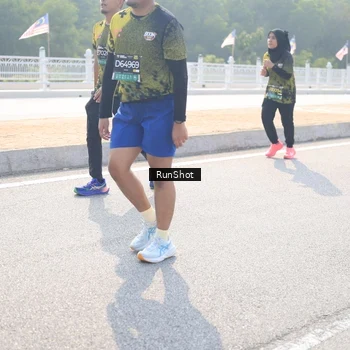 Runner Photo 6930362