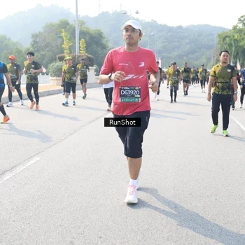 Runner Photo 6930363
