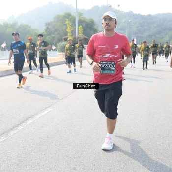 Runner Photo 6930364