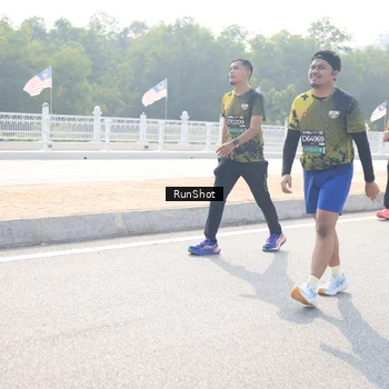 Runner Photo 6930366