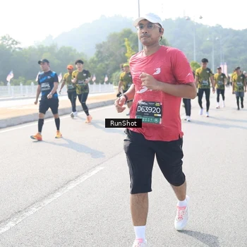 Runner Photo 6930376