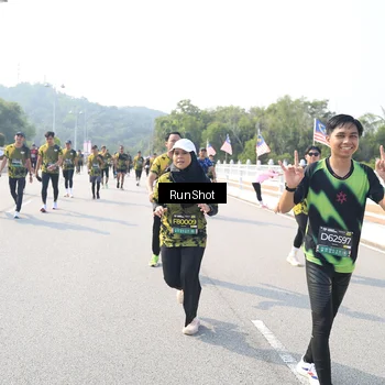 Runner Photo 6930382