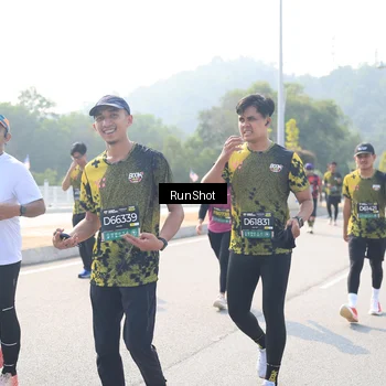 Runner Photo 6930404