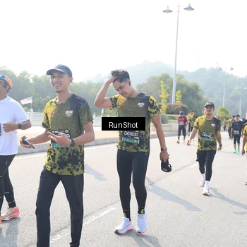 Runner Photo 6930412