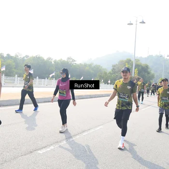 Runner Photo 6930428