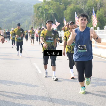 Runner Photo 6930447