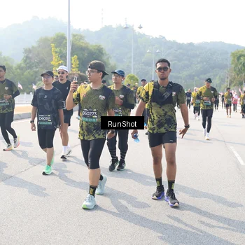 Runner Photo 6930448