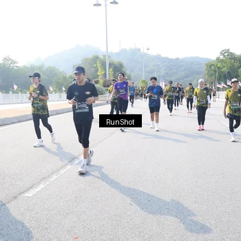 Runner Photo 6930524