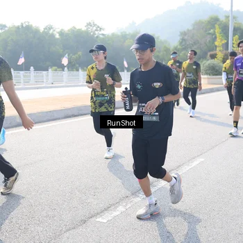 Runner Photo 6930526