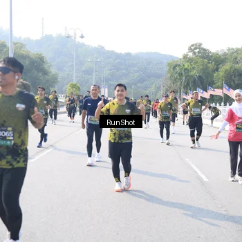 Runner Photo 6930558