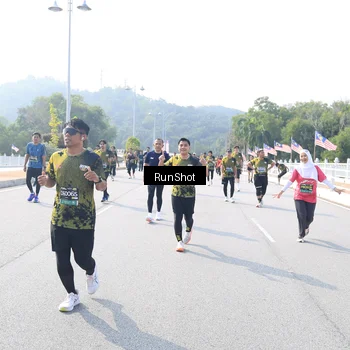 Runner Photo 6930559
