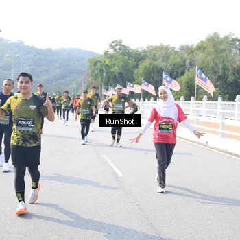 Runner Photo 6930569