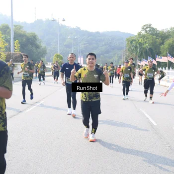 Runner Photo 6930573