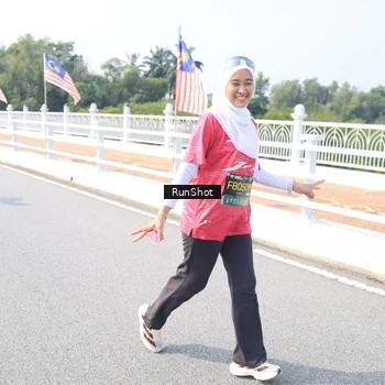 Runner Photo 6930596
