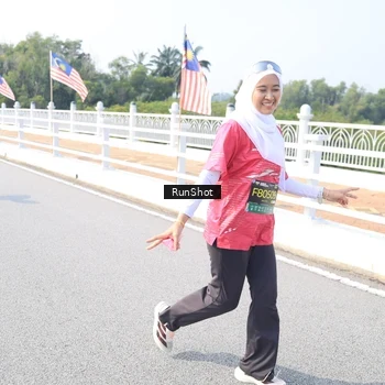 Runner Photo 6930597
