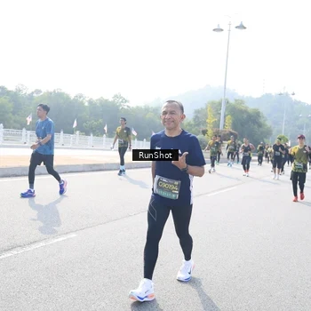 Runner Photo 6930601