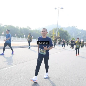 Runner Photo 6930602