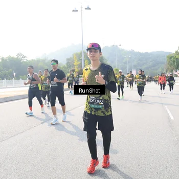 Runner Photo 6930639