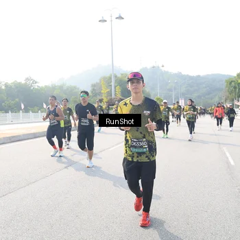 Runner Photo 6930643