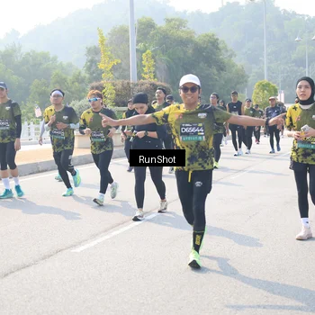Runner Photo 6930651