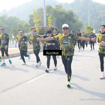 Runner Photo 6930655