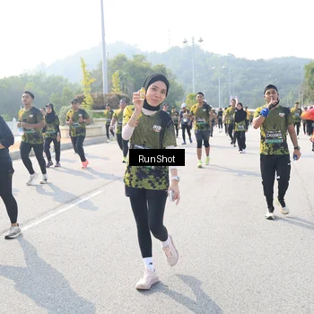 Runner Photo 6930665