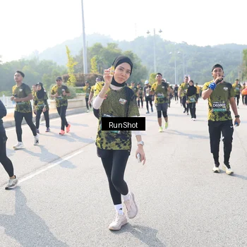Runner Photo 6930667