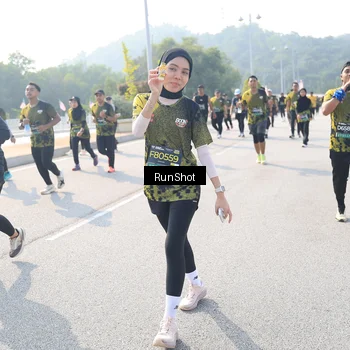 Runner Photo 6930669
