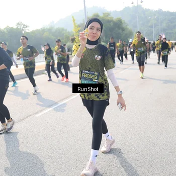 Runner Photo 6930671