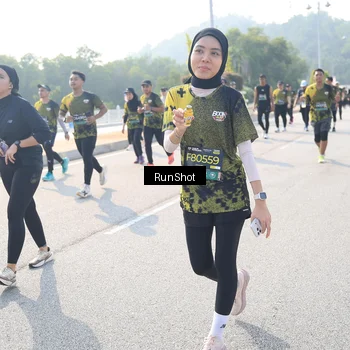 Runner Photo 6930673