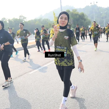 Runner Photo 6930674