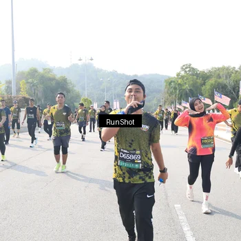 Runner Photo 6930680