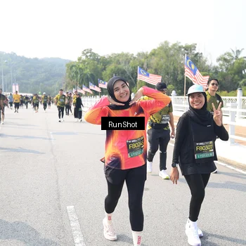 Runner Photo 6930687