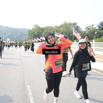 Runner Photo 6930689