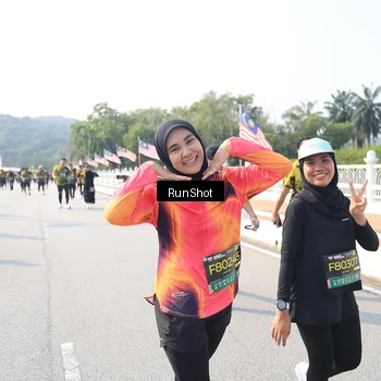 Runner Photo 6930691