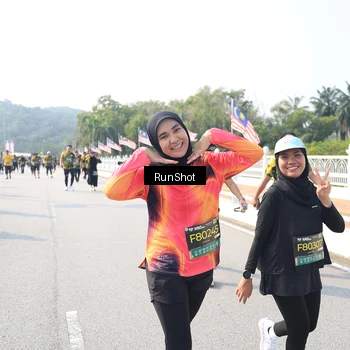 Runner Photo 6930693