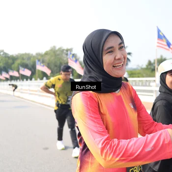 Runner Photo 6930700
