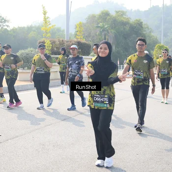 Runner Photo 6930707