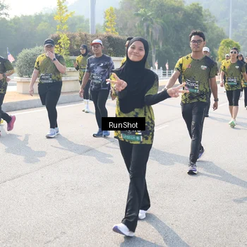 Runner Photo 6930709