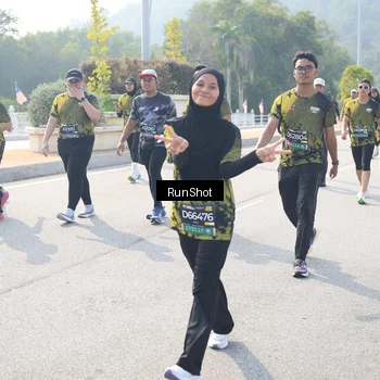 Runner Photo 6930712