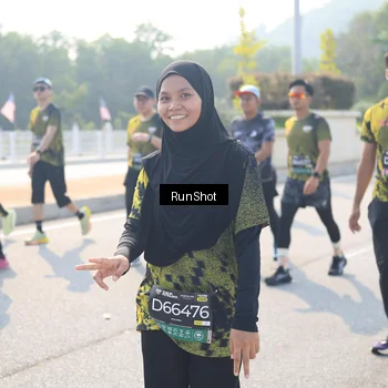 Runner Photo 6930715