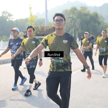 Runner Photo 6930720