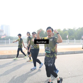 Runner Photo 6930737