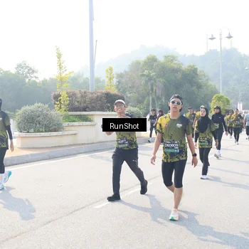 Runner Photo 6930741