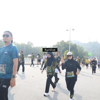 Runner Photo 6930902
